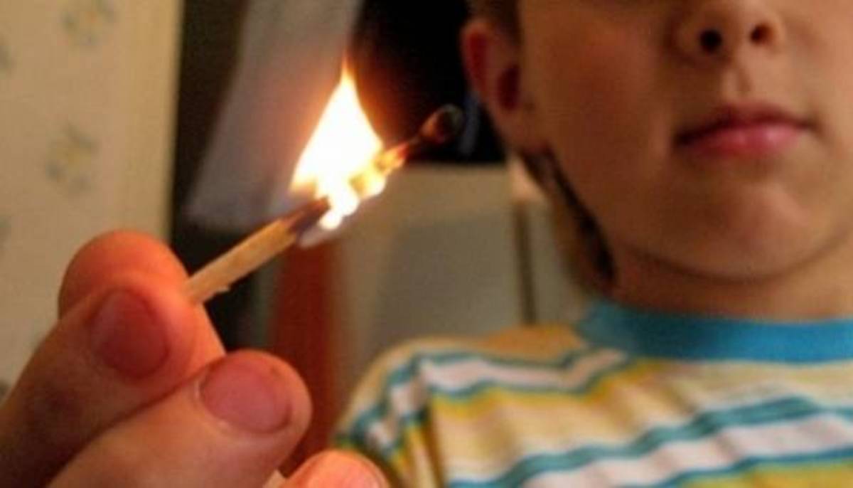 Детская шалость с огнем: причина пожара  и последствия